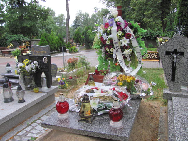 Grób Lech Mikołajczak