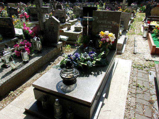 Grób Józef Opulski
