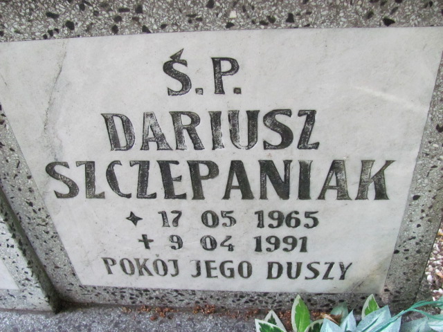 Dariusz Szczepaniak 1965 Lubin - Grobonet - Wyszukiwarka osób pochowanych
