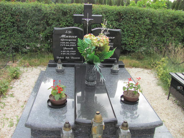 Grób Czesława Mazur