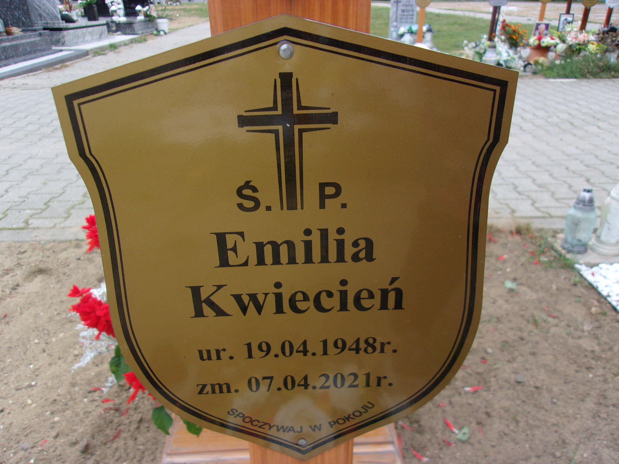 Grób Emilia Kwiecień