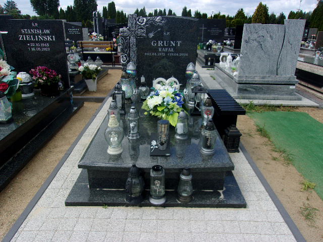 Grób Rafał Grunt