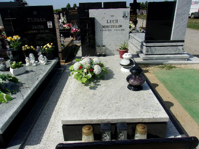 Grób Mieczysław Lech