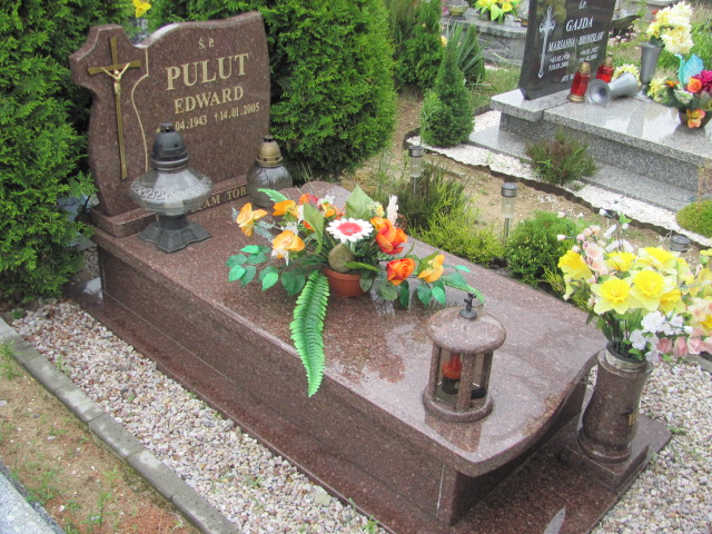 Grób Edward Pulut