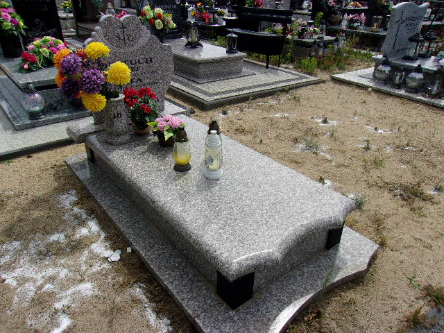 Grób Tadeusz Świder