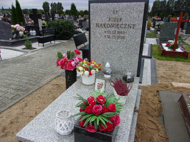 Grób Józef Nakonieczny